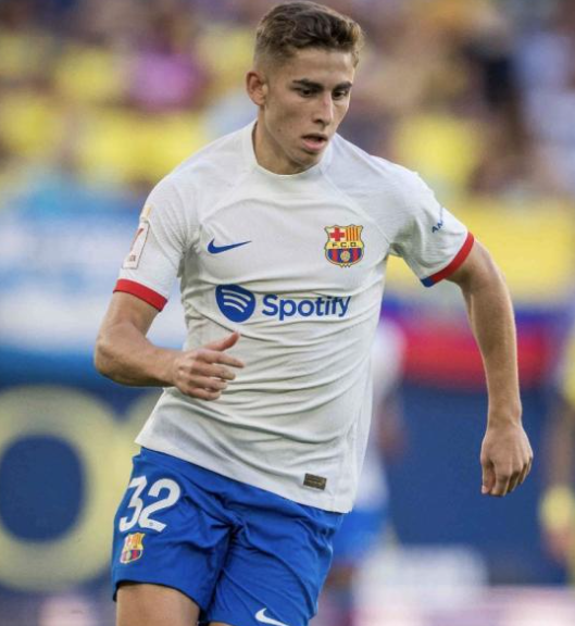 西甲第10輪焦點(diǎn)戰(zhàn)：巴薩客場(chǎng)惜敗皇馬，費(fèi)爾明致謝球迷展望未來(lái)