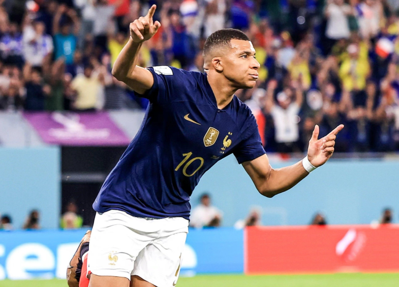 西甲國(guó)家德比皇馬力克巴薩：姆巴佩破門(mén)后社媒發(fā)聲慶勝利