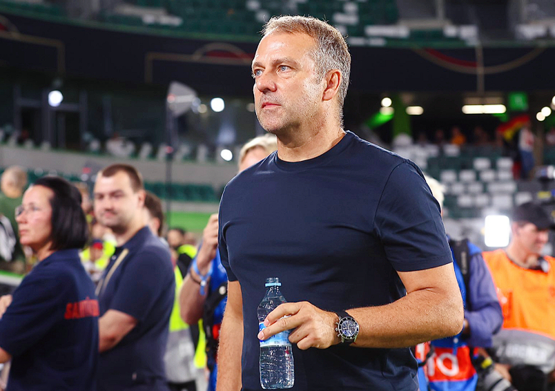 《每日體育報(bào)》剖析：佩德里加維缺陣下，弗里克中場(chǎng)布局難題與德