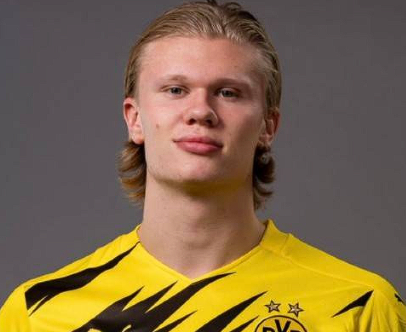 近日，西班牙足球轉(zhuǎn)會(huì)市場(chǎng)傳出了一則備受矚目的消息，皇馬與挪威鋒線新星哈蘭德之間的轉(zhuǎn)會(huì)傳聞引發(fā)了廣泛關(guān)注。據(jù)西班牙知名記者Jorge Picón在相關(guān)渠道透露，這一傳聞并非毫無根據(jù)的猜測(cè)。 從哈蘭德本人的意愿來看，有可靠消息源——哈蘭德身邊人士證實(shí)，這位年輕且極具天賦的球員內(nèi)心深處十分渴望能夠身披皇馬的白色戰(zhàn)袍，為這支<a href='https://www.www.minjie-ntc.com/news/tag/284.html' style='color: blue;'>西甲</a>豪門效力。哈蘭德作為當(dāng)今足壇備受矚目的新生代前鋒，其出色的身體素質(zhì)、門前嗅覺以及強(qiáng)大的得分能力，使他成為了眾多豪門俱樂部覬覦的對(duì)象。而皇馬，作為歐洲足壇的頂級(jí)豪門，擁有悠久的歷史、輝煌的戰(zhàn)績(jī)以及龐大的球迷基礎(chǔ)，對(duì)于任何有追求的球員來說，都具有極大的吸引力。 與此同時(shí)，西班牙媒體還報(bào)道了另一則與皇馬陣容變動(dòng)相關(guān)的消息。如果皇馬陣中的巴西球星維尼修斯選擇離開球隊(duì)，那么皇馬管理層極有可能將引進(jìn)哈蘭德作為重要的補(bǔ)強(qiáng)舉措。Jorge Picón在播客節(jié)目中進(jìn)一步闡述了相關(guān)情況，他提到哈蘭德的經(jīng)紀(jì)人皮門塔曾多次公開強(qiáng)調(diào)，球員在職業(yè)生涯的規(guī)劃上擁有高度的自主權(quán)，他掌控著自己的命運(yùn)走向。并且，哈蘭德與曼城之間存在解約金條款這一特殊情況，盡管目前該條款的具體金額尚未向外界公布，但這無疑為哈蘭德未來的轉(zhuǎn)會(huì)提供了一種潛在的可能性。 Jorge Picón還針對(duì)哈蘭德加盟皇馬的可能性與維尼修斯的處境之間的關(guān)系發(fā)表了看法。他指出，目前維尼修斯并未完全拒絕與皇馬續(xù)約，雙方都秉持著積極的態(tài)度，相信能夠達(dá)成新的協(xié)議。然而，一旦維尼修斯最終決定留隊(duì)，那么哈蘭德加盟皇馬的可能性將會(huì)大幅降低。畢竟，皇馬在陣容構(gòu)建上需要綜合考慮多個(gè)因素，包括球員的位置、戰(zhàn)術(shù)體系以及薪資結(jié)構(gòu)等。 綜上所述，皇馬與哈蘭德之間的轉(zhuǎn)會(huì)傳聞并非空穴來風(fēng)，它涉及到球員的個(gè)人意愿、俱樂部的陣容規(guī)劃以及復(fù)雜的轉(zhuǎn)會(huì)條款等多個(gè)方面。未來，這一傳聞將如何發(fā)展，哈蘭德是否會(huì)真的披上皇馬的戰(zhàn)袍，值得我們持續(xù)關(guān)注。