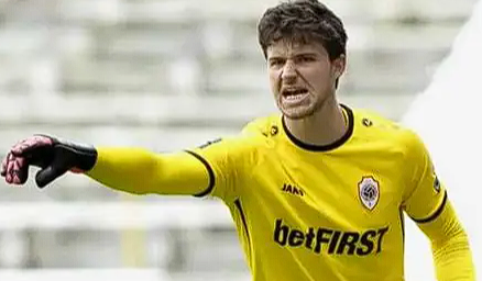 拉門斯：曼聯(lián)新援談首秀與個(gè)性，堅(jiān)守穩(wěn)健風(fēng)格