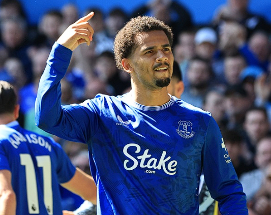 埃弗頓擬續(xù)約恩迪亞耶：獎(jiǎng)勵(lì)出色表現(xiàn)，著眼未來布局