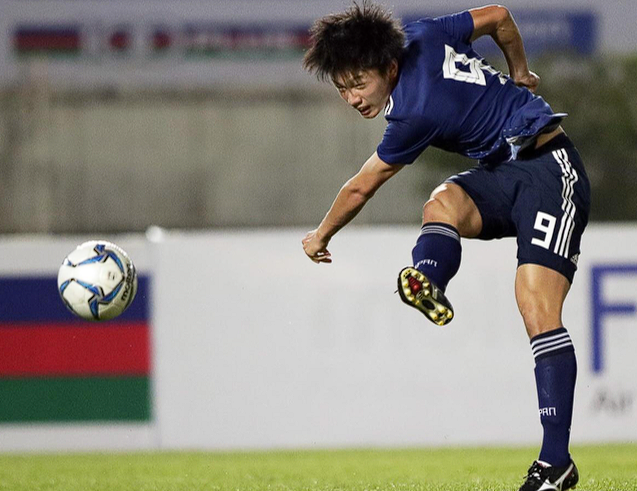 費耶諾德荷甲強勢領(lǐng)跑：上田綺世閃耀與范佩西執(zhí)教成效分析