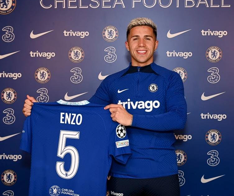 2025 - 26賽季英超第10輪：切爾西力克熱刺，恩佐社交