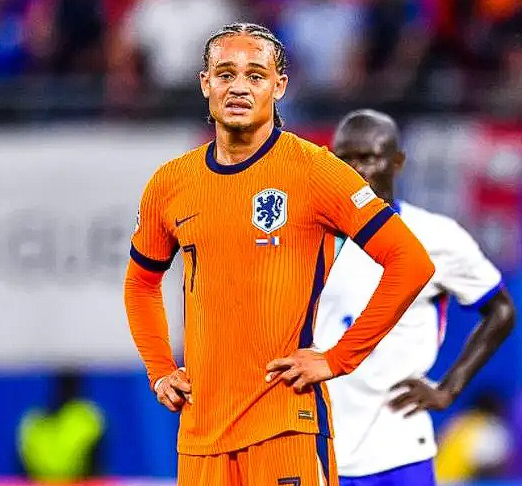 熱刺高價引援西蒙斯遭質(zhì)疑：表現(xiàn)低迷引多方批評